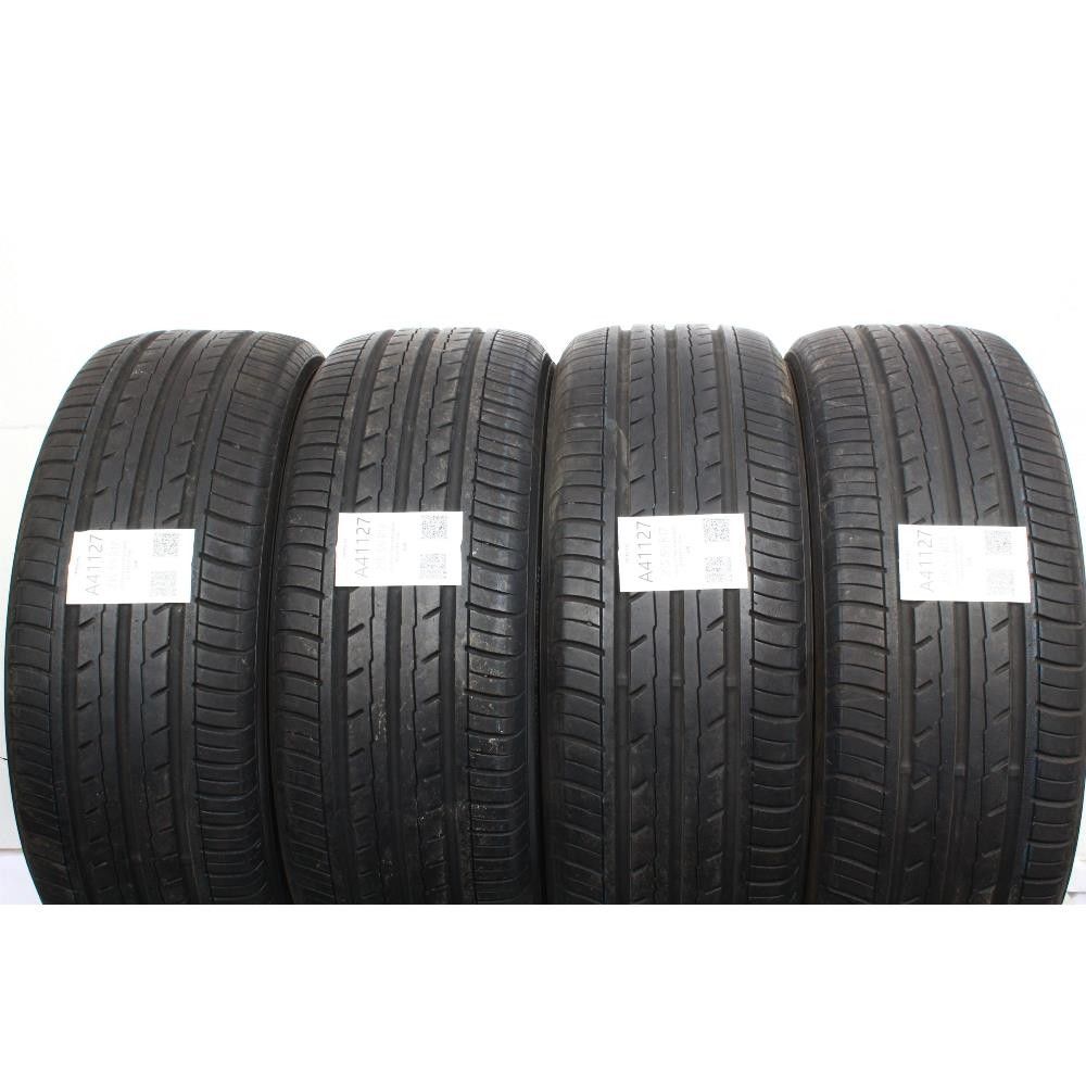 Pneumatico 215 55 R17 94V YOKOHAMA BLUEARTH- ES32 usato