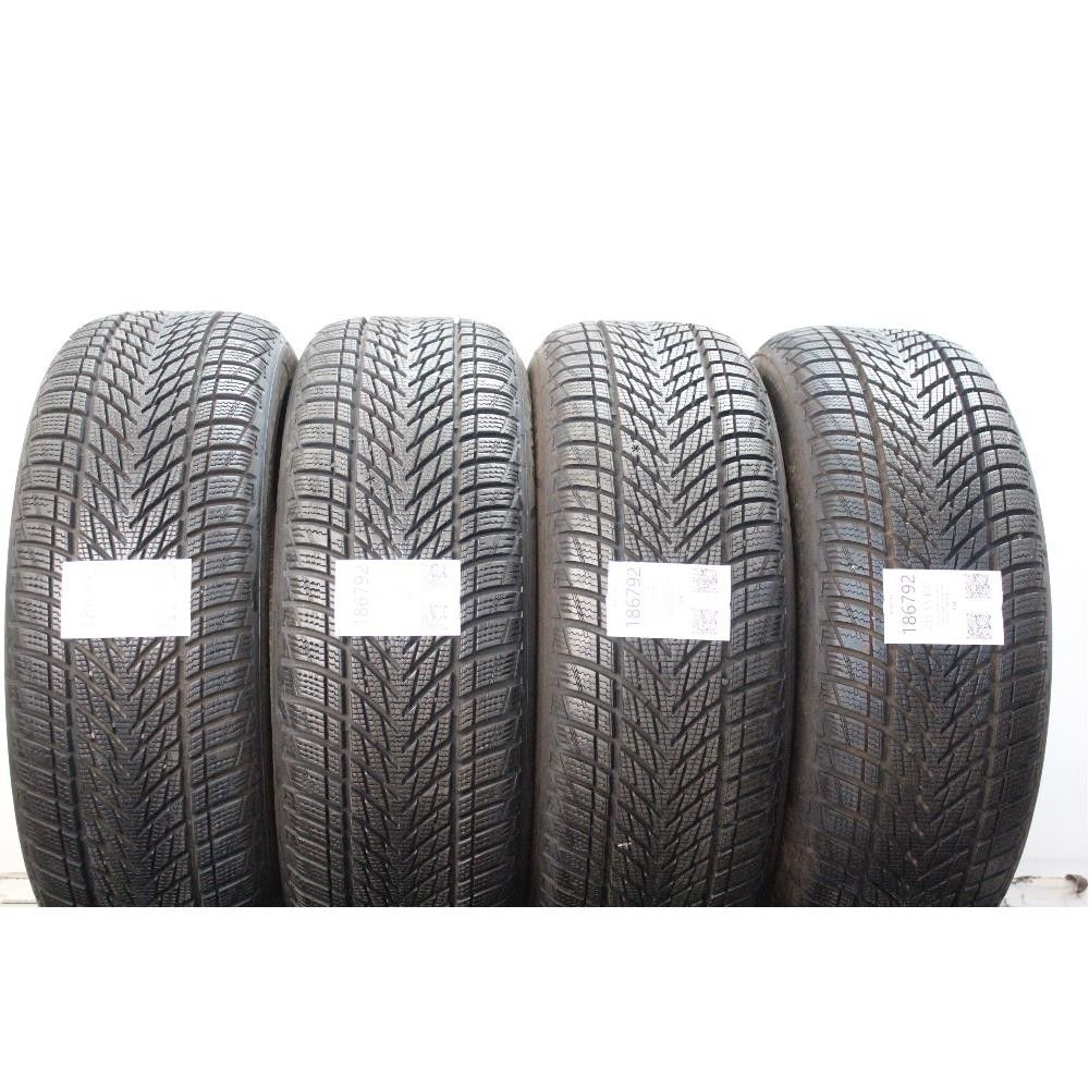 Pneumatico 215 55 R17 98V XL M+S GOODYEAR ULTRA GRIP PERFORMANCE 3 usato