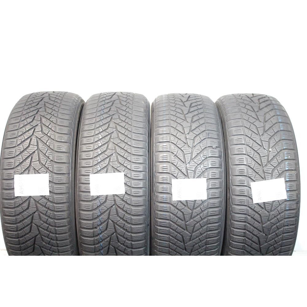 Pneumatico 215 55 R17 98V XL M+S YOKOHAMA BLUEARTH WINTER V905 usato