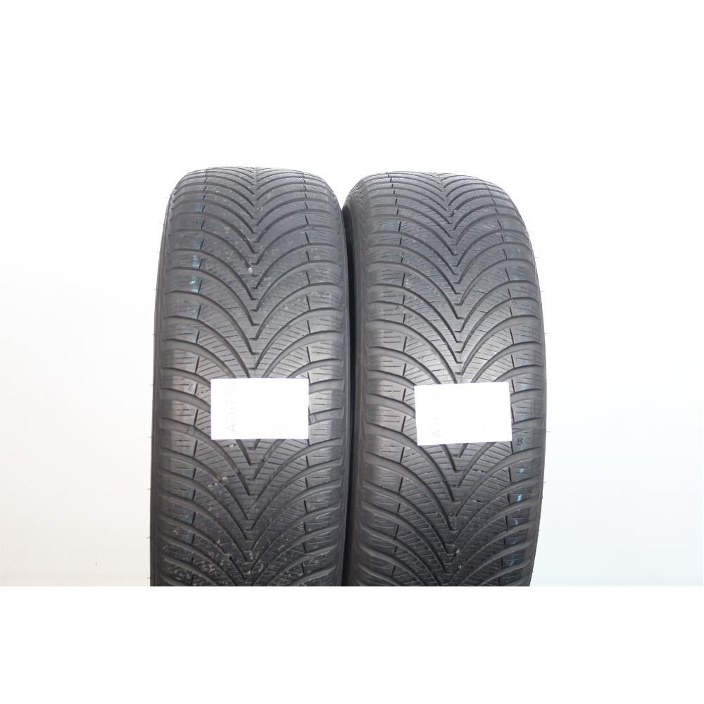 Pneumatico 215 60 R16 99V XL M+S KUMHO SOLUS 4S HA32 usato