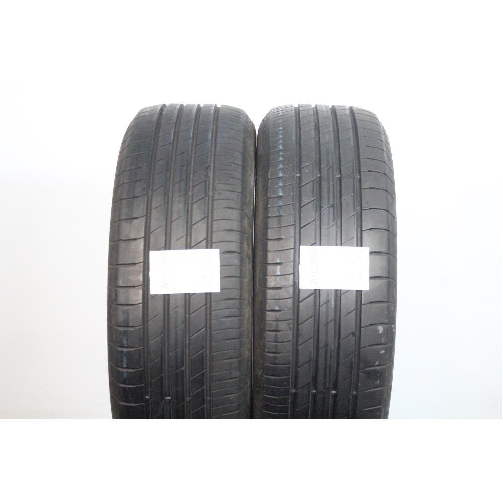 Pneumatico 215 60 R17 96H GOODYEAR EFFICIENT GRIP PERFORMANCE usato