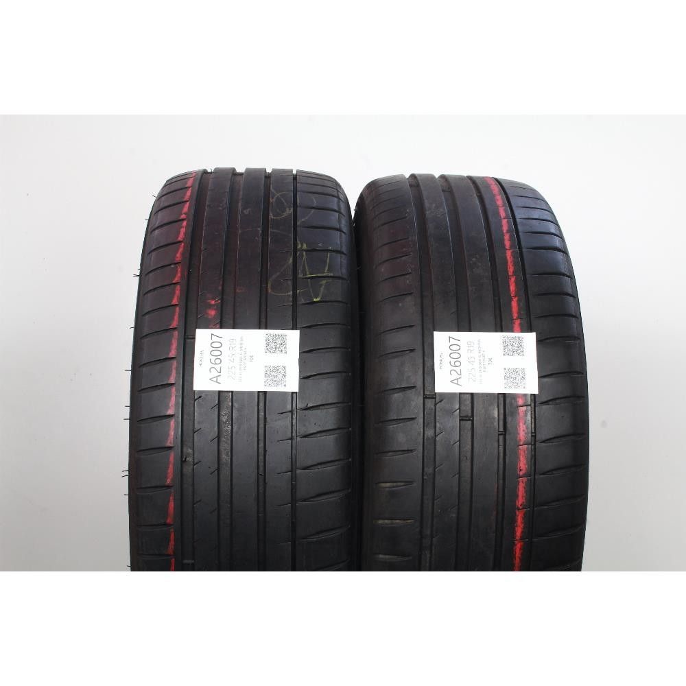 Pneumatico 225 45 ZR19 96W XL MICHELIN PILOT SPORT 4 usato