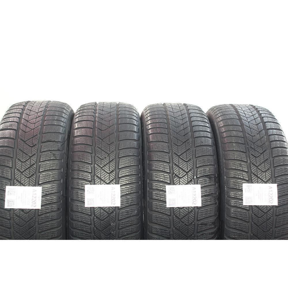 Pneumatico 225 50 R18 95H M+S PIRELLI SOTTOZERO 3 WINTER RFT 205/50 R18 95H usato