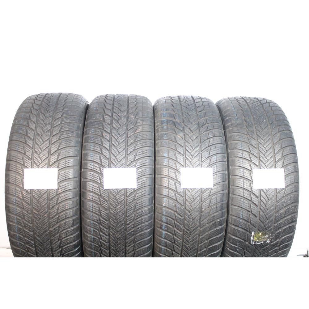 Pneumatico 225 55 R18 102V XL M+S BRIDGESTONE BLIZZAK LM001 usato