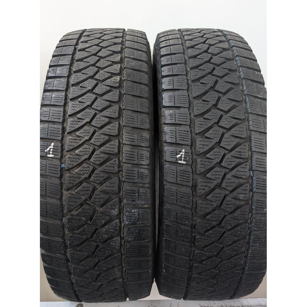 Pneumatico 235 65 16C 115/113R M+S BRIDGESTONE BLIZZAK W810 usato