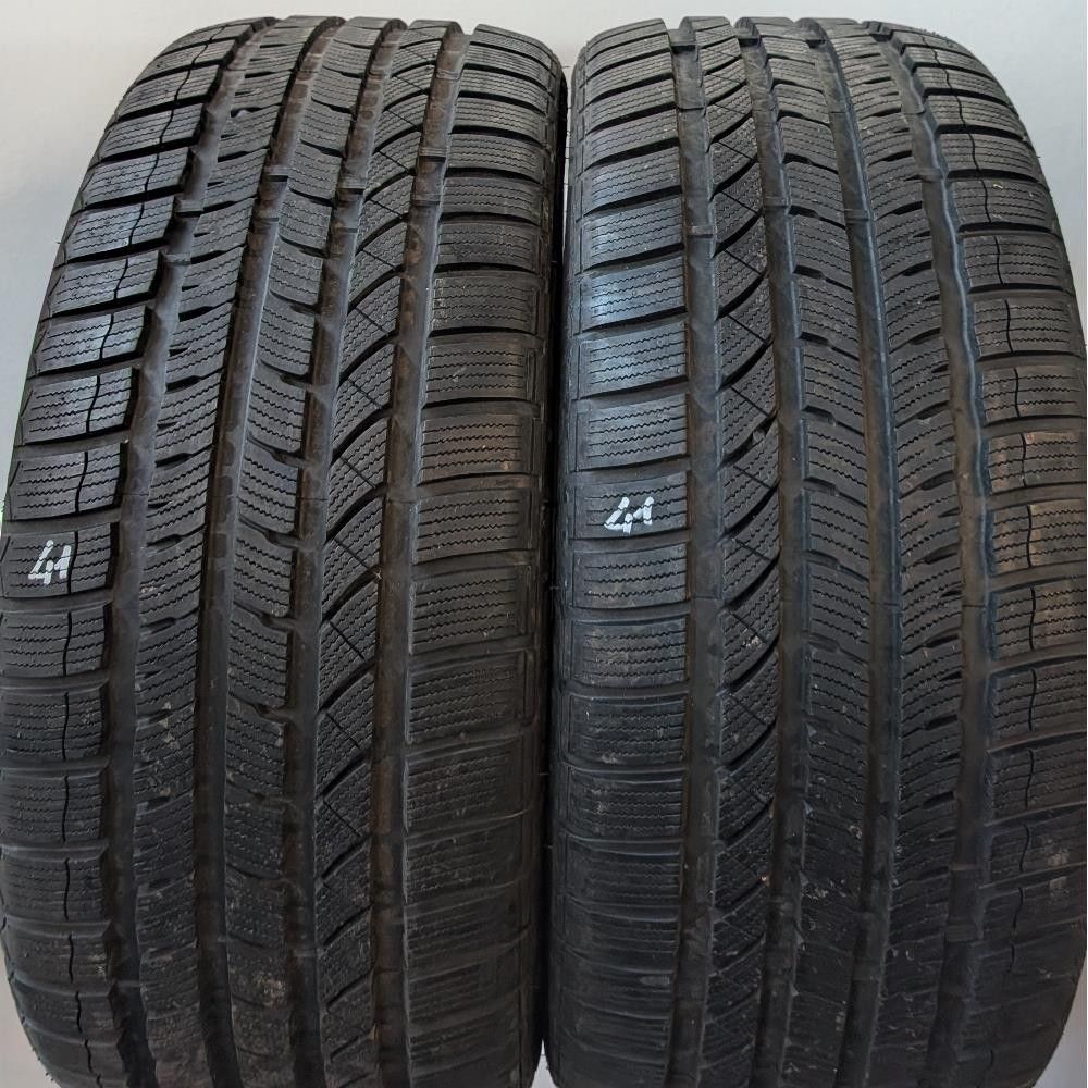 Pneumatico 245 40 18 97V XL M+S MOMO NORTH POLE W-2 usato
