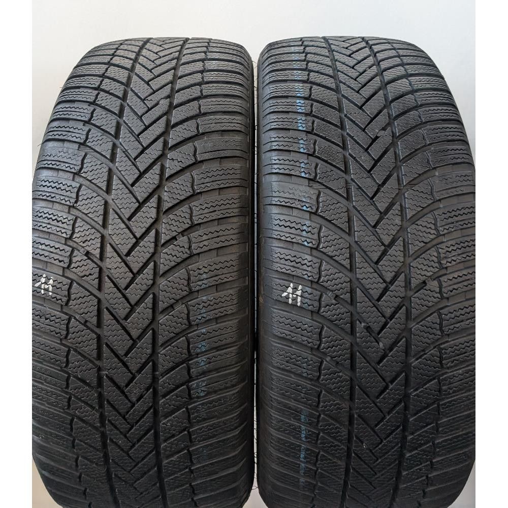 Pneumatico 245 45 18 100V XL M+S BRIDGESTONE BLIZZAK LM005 usato